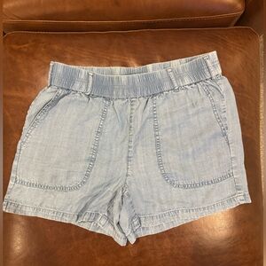 White House Black Market Chambray Blue Pull-On Shorts | Size 6